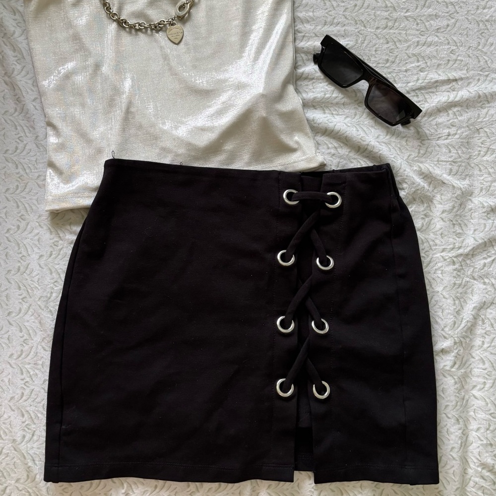 Black Going Out Ring Lace-Up Mini Skirt